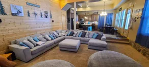 2 En-suite 5+bed+4Bath+Hotub+Arcade+Foosball+1 Dog - Image 3