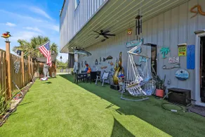 2 bedroom home with fun outdoor area - Image 3