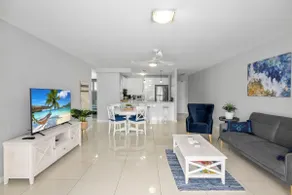 Water Views with a Splash of Luxury - Image 2