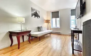 Light Apartment close to Congress center/ Quebec - Image 3