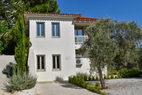 Spectacular villa in the heart of a nature reserve and near the sea - Image 4