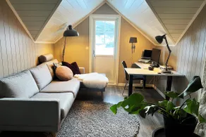 Detached house in beautiful surroundings - Image 2