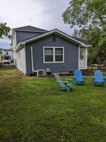 Downtown Cottage + Big Backyard + Pet Friendly - Image 5