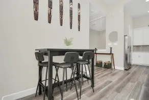 Brand New Home 𓀀 Africa Theme 𓀀 King Bed Suite - Image 5