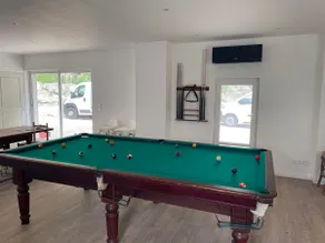 Pleasant 240m2 gîte with billiards, table football, pétanque court - Image 3