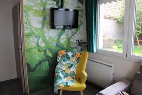 Lodge under the weeping willow - Image 3