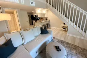 Lovely 1-Bedroom Waterfront Loft - Image 3