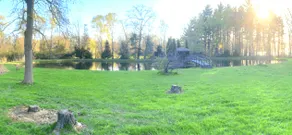 Lakefront Log Cabin Retreat - Image 3