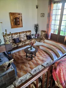 Flowery house - Image 3