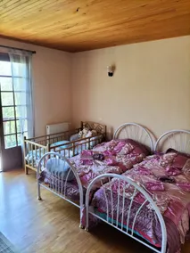 Flowery house - Image 5