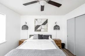 Updated cozy 2br w/ off street parking. - Image 4