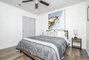 Updated cozy 2br w/ off street parking. - Image 5