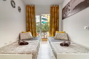 Cozy main square and beachfront apartment - Image 5