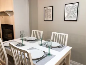 Lovely Spacious 1-Bedroom Fully Equipped Apartment - Image 4