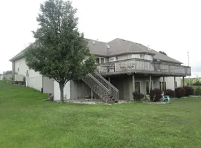 Large home on golf course, close to Seven Oaks, Ledges Park & ISU.  Sleeps 12+ - Image 2