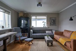 Modern home in the fjords - Image 3