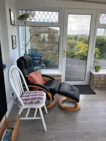 Beautiful 4 Bed Holiday home beside the beach. - Image 4