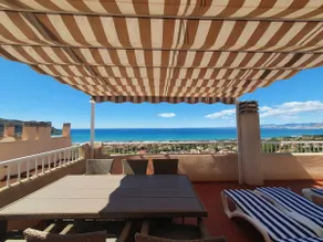Stunning views, 3 bed, 2 bath luxury apartment. - Image 3