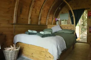 Warwickshire Woodland Glamping Cabin - Oak - Image 3