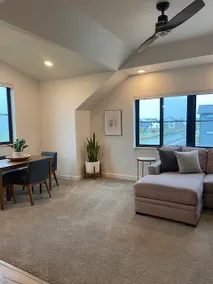 Modern guesthouse in Bozeman - Image 3