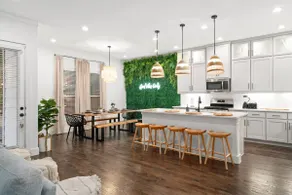 Spacious Home with Big Backyard, Jacuzzi, and Pool Bishops Art District & Dallas - Image 4