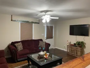 3-Mile Lakehouse - Image 3