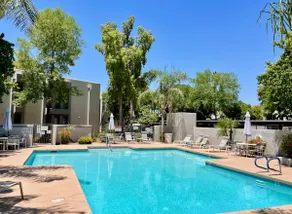 Biltmore Bella-A Stunning Modern 2-Bed Condo - Image 4