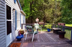 Guest House On 128 Peaceful Wooded Acres - Image 3