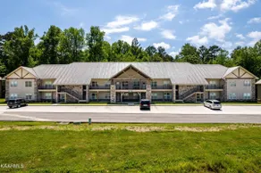 Condo nestled in the Smokies with pool! - Image 4