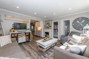 Cozy All-Season Family Cottage - Image 2