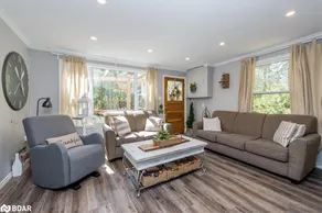 Cozy All-Season Family Cottage - Image 3