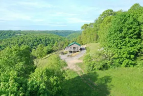 Bear Run Guesthouse - Image 3