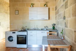 Room 2nd floor with kitchenette in Laremi B&B - Image 2