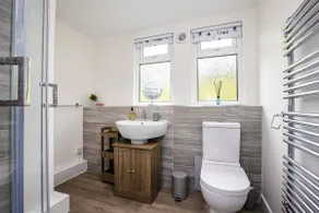 328 Norton Park - Modern and comfortable holiday Chalet - Image 4