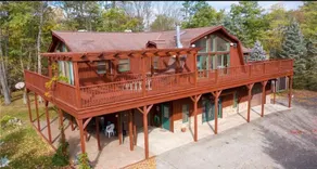 Family Fun! Tons of room inside and out! - Image 4