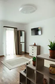 Cozy apartment on the picturesque Niraj Valley - Image 3