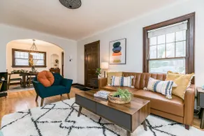 Cozy NE home. Near downtown CR, charming area. - Image 4