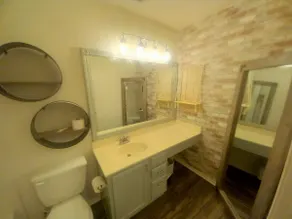 Quaint apartment unit, 12 minutes from SeaWorld - Image 5