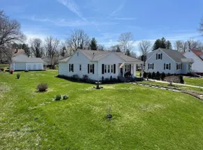 Dewey Cottage: Comfort & Serenity In Town - Image 5