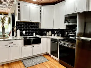 Stylish 2BR • Near DE Turf, Beaches & Dining - Image 4