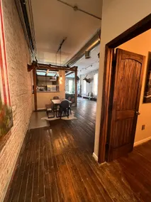 IN THE MIDST- amazing loft in the midst of it all! - Image 2