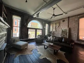 IN THE MIDST- amazing loft in the midst of it all! - Image 3