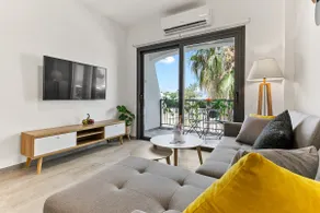 Dreamy 2 bed apartment by the sea - Image 4
