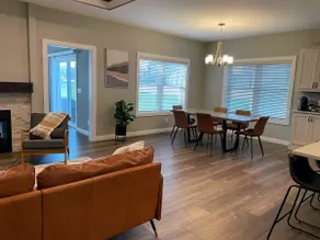 Entire Home: First Class Stay for Work & Play - Image 5