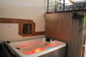 La P'tite Ecurie - Cottage with private HOT TUB - Image 3