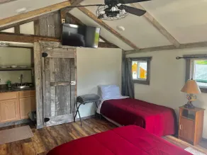 Tiny cabin on Main Street at Scenic Valley Motel - Image 3