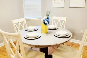 Jackson/Business/Family/Free Parking- Patio-Unit B - Image 3