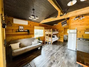 Bunk House At Gold Creek: Rustic Lux Cabin Near Mt. Rushmore & Custer State Park - Image 2