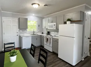 Cozy Apt. Near Downtown (2BR, 1BA, 3 beds) - Image 4