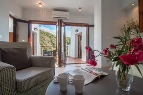 Quiet house in village center with mountains views - Image 2